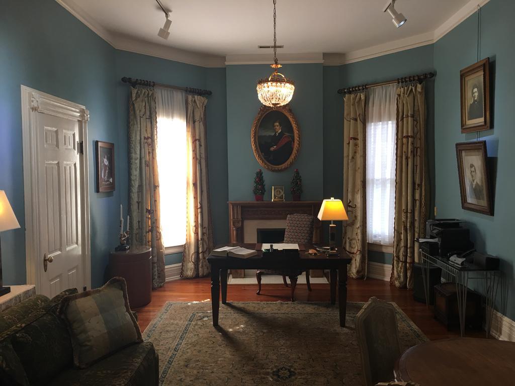 Burke Mansion Bed and Breakfast Μαίηκον Εξωτερικό φωτογραφία