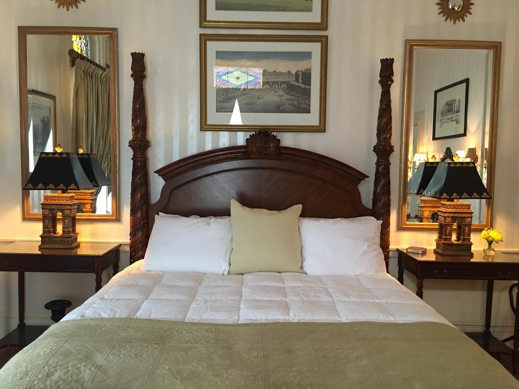 Burke Mansion Bed and Breakfast Μαίηκον Εξωτερικό φωτογραφία