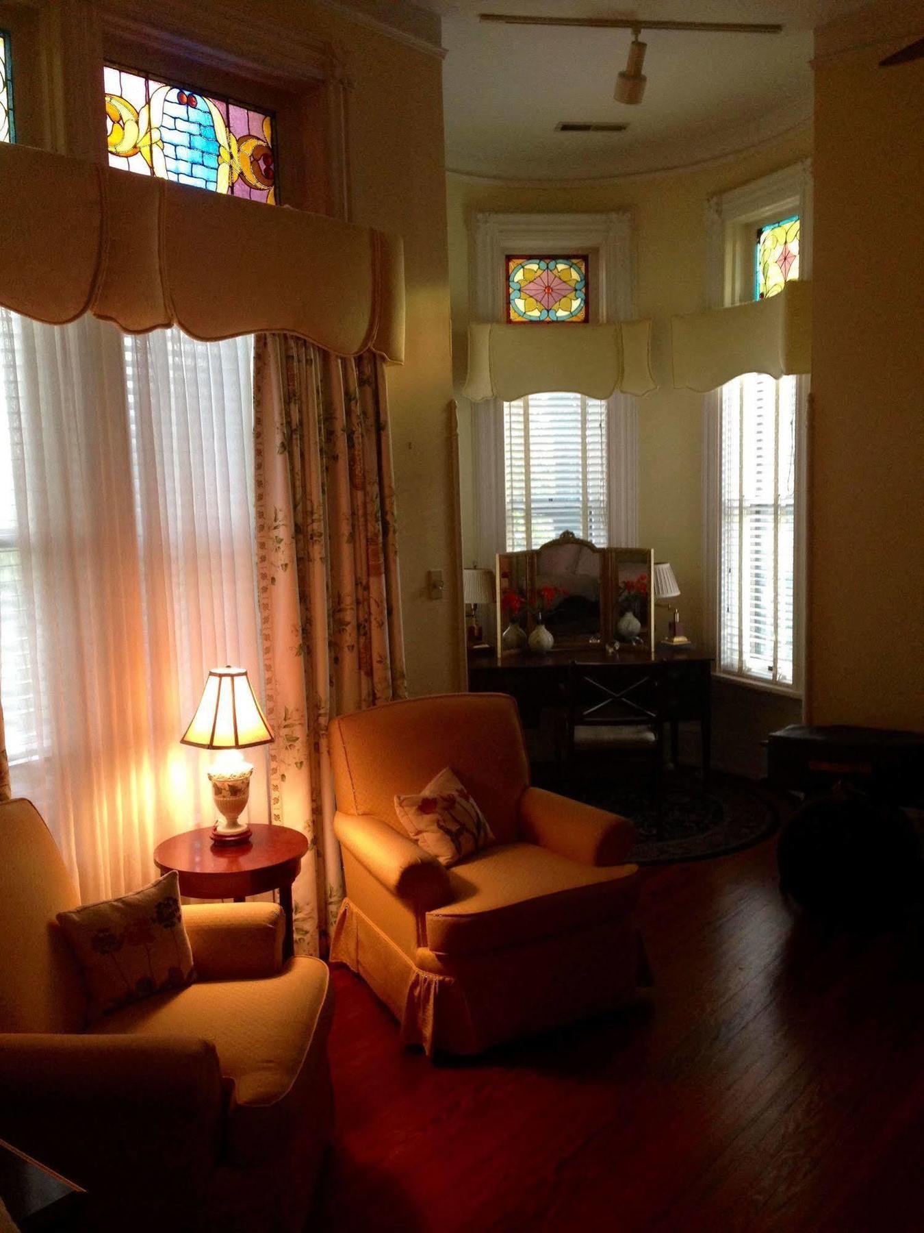 Burke Mansion Bed and Breakfast Μαίηκον Εξωτερικό φωτογραφία