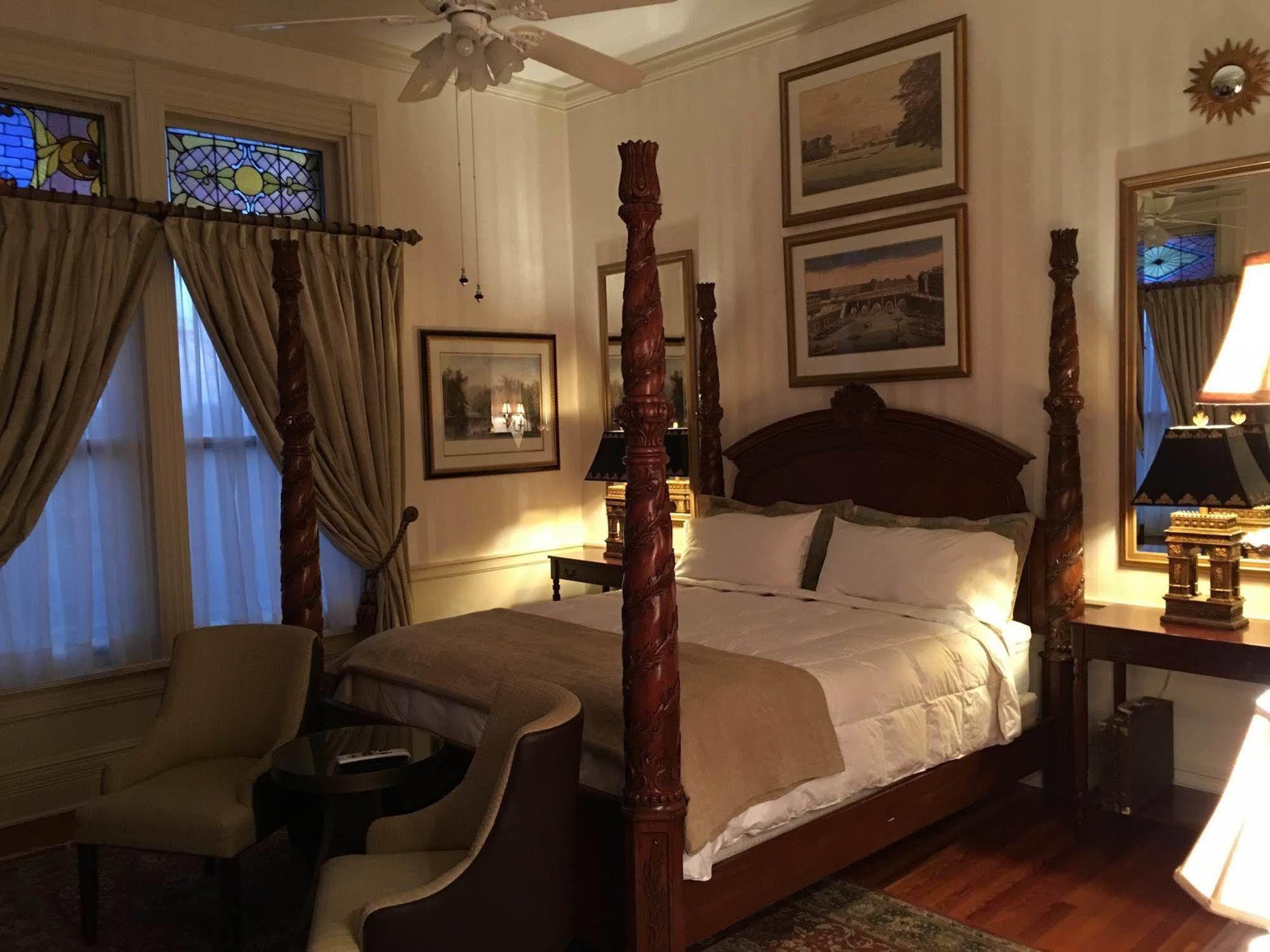 Burke Mansion Bed and Breakfast Μαίηκον Εξωτερικό φωτογραφία