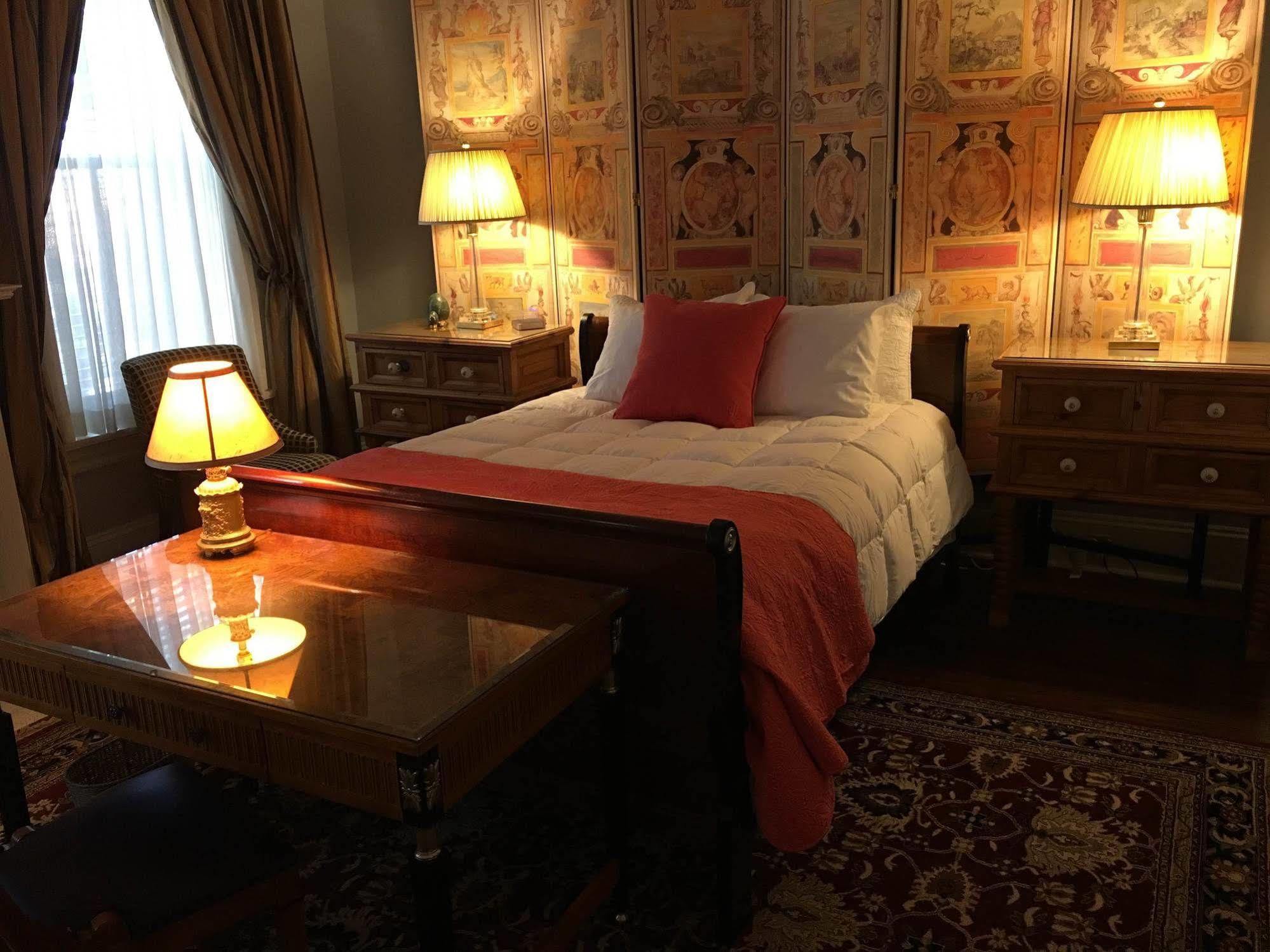 Burke Mansion Bed and Breakfast Μαίηκον Εξωτερικό φωτογραφία